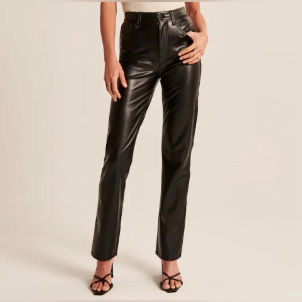 Abercrombie & Fitch Faux Leather 90s Ultra Straight High Rise Pant - Sz 27/4S